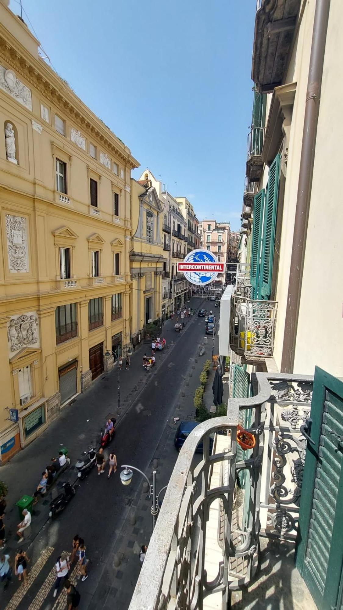 Maison In Centro Naples Exterior photo